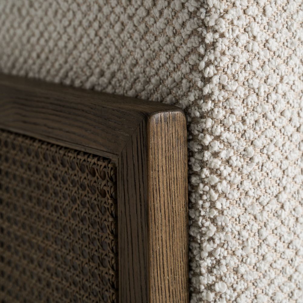 LEIWEN ARMCHAIR