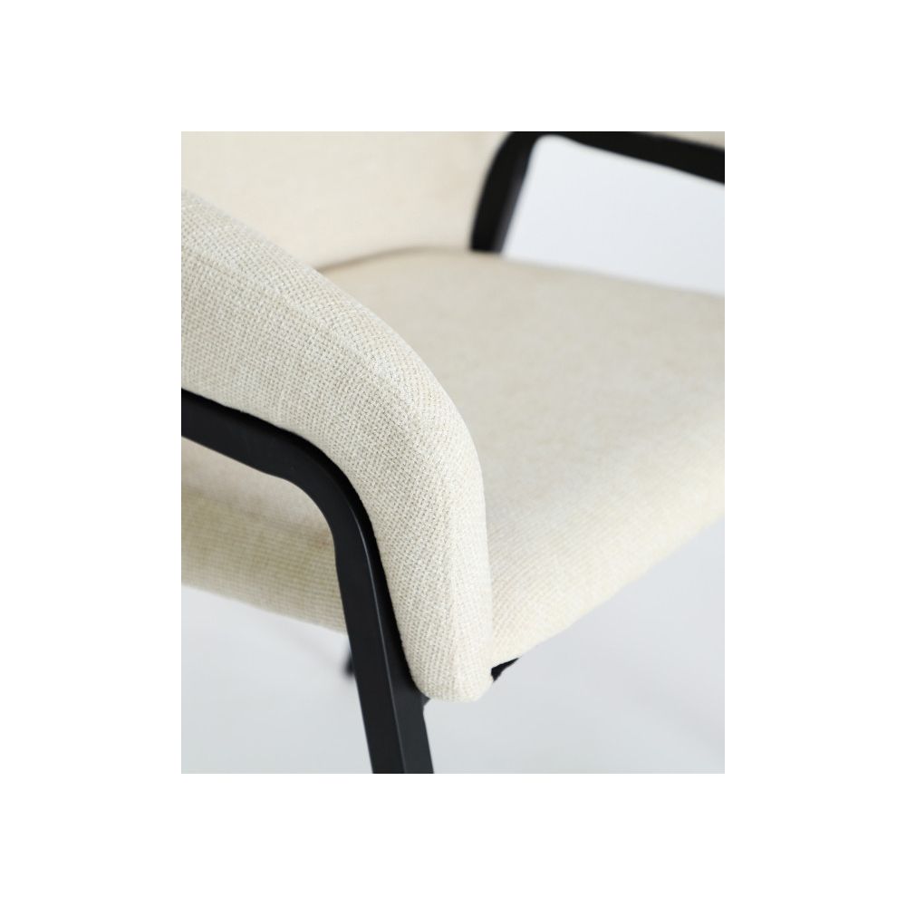 AREN CHAIR