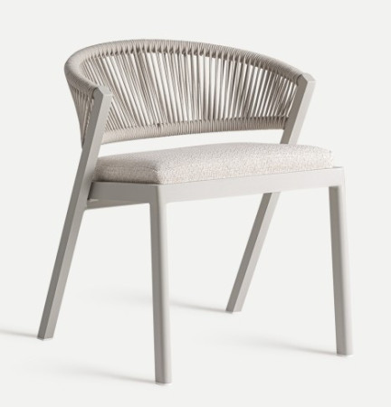 TEGNA CHAIR