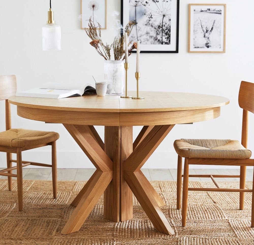 Dining table Vrebos
