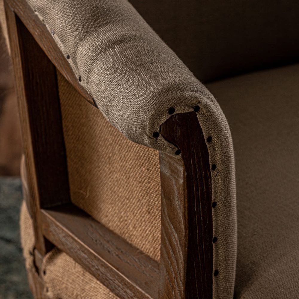 Armchair Aul