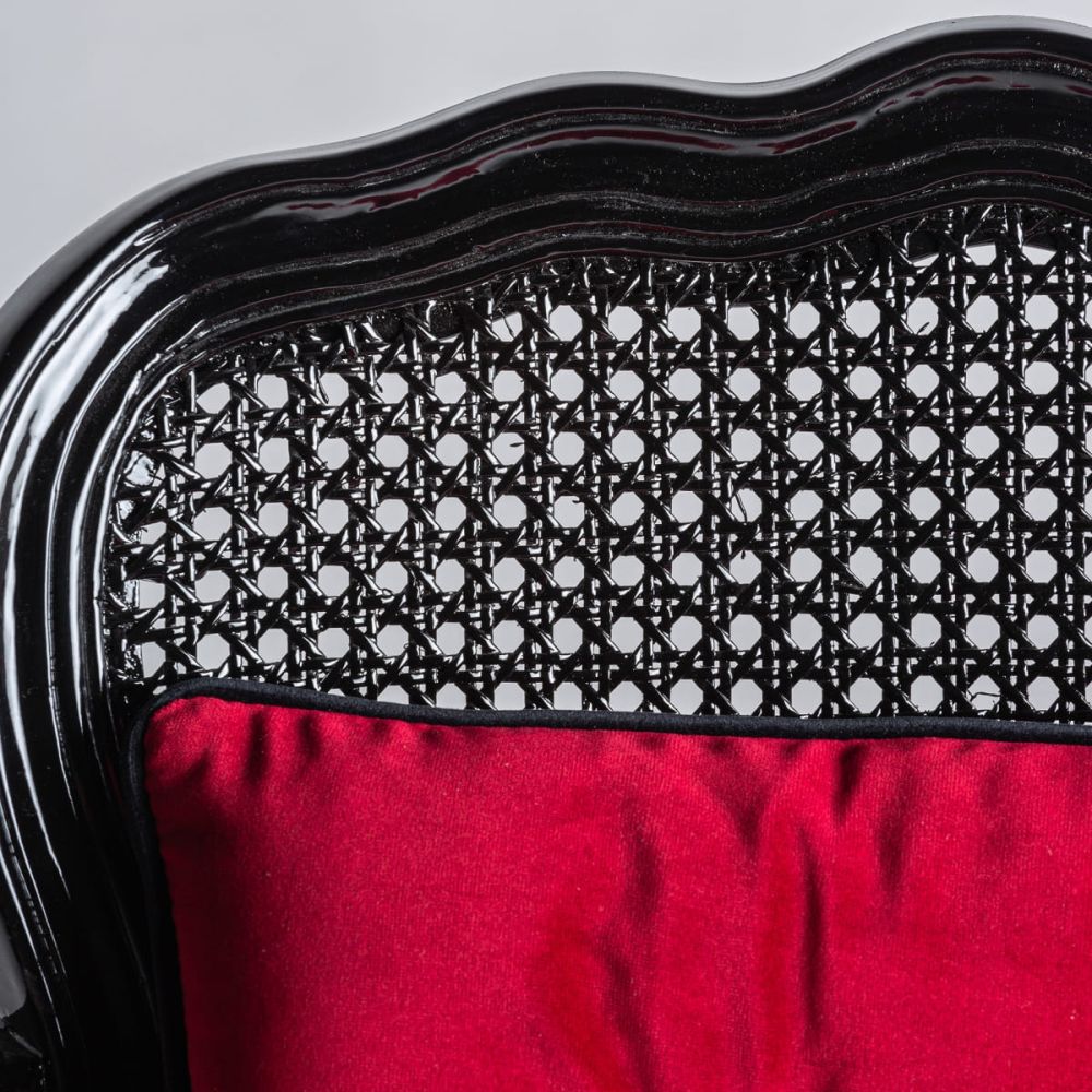 Armchair Lale