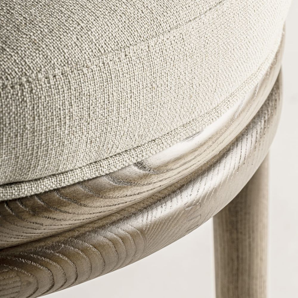 Chair Varaire