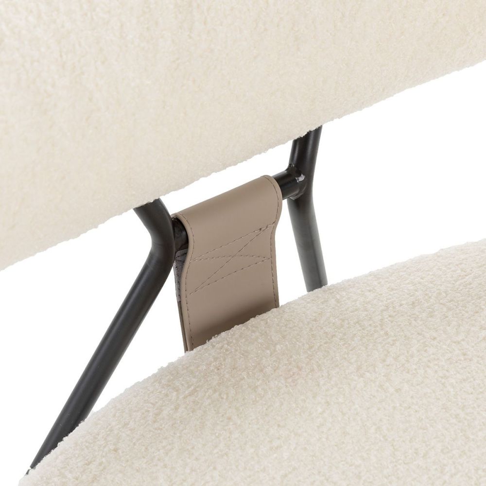 Armchair Isa