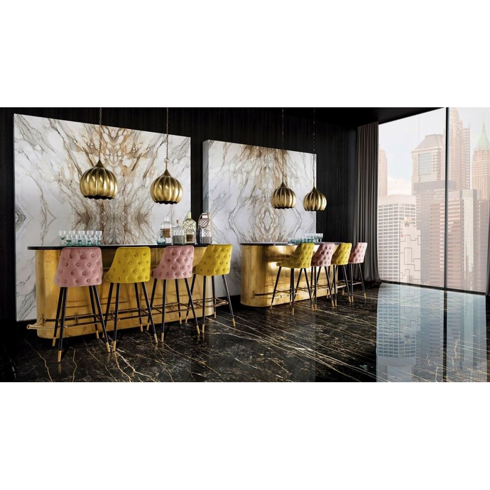 Bar stool Carp